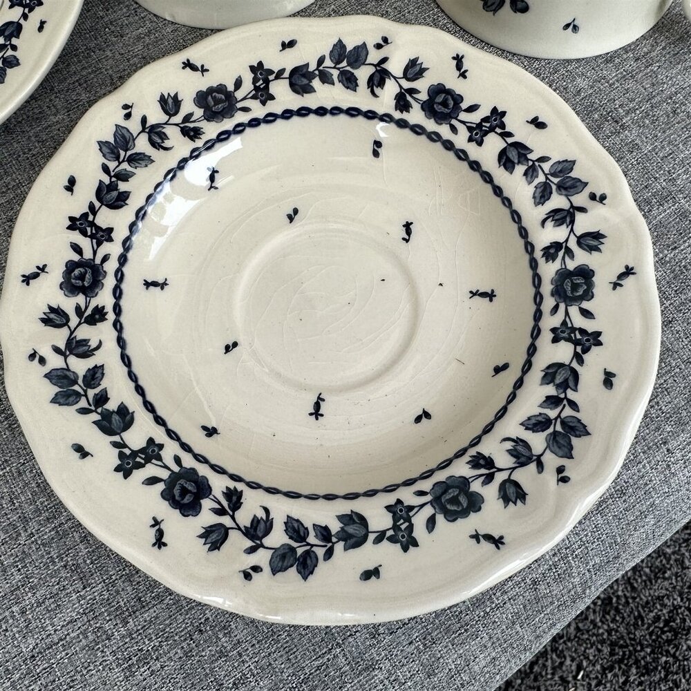 Tablemates Daily Dining Cups Saucers 5 Cream/White Blue Flowers BOUQUET - Picture 6 of 7